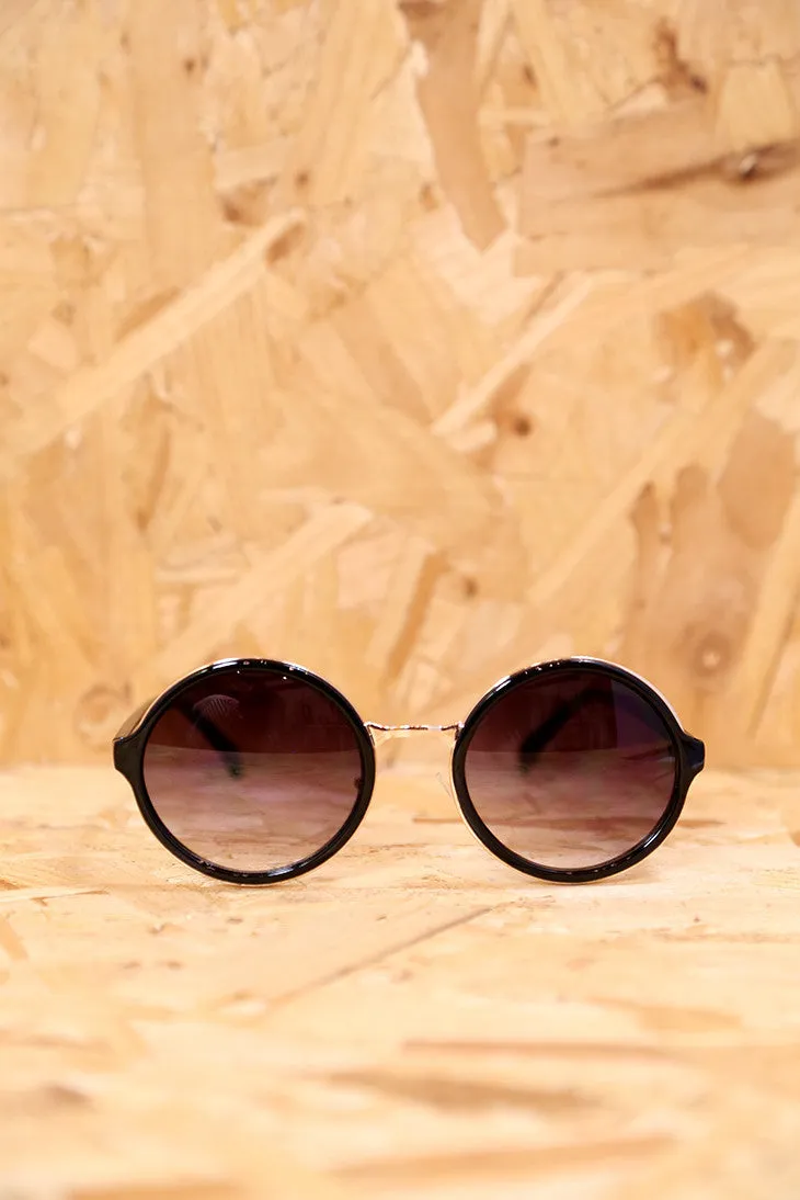 Classic Round Black Sunglasses