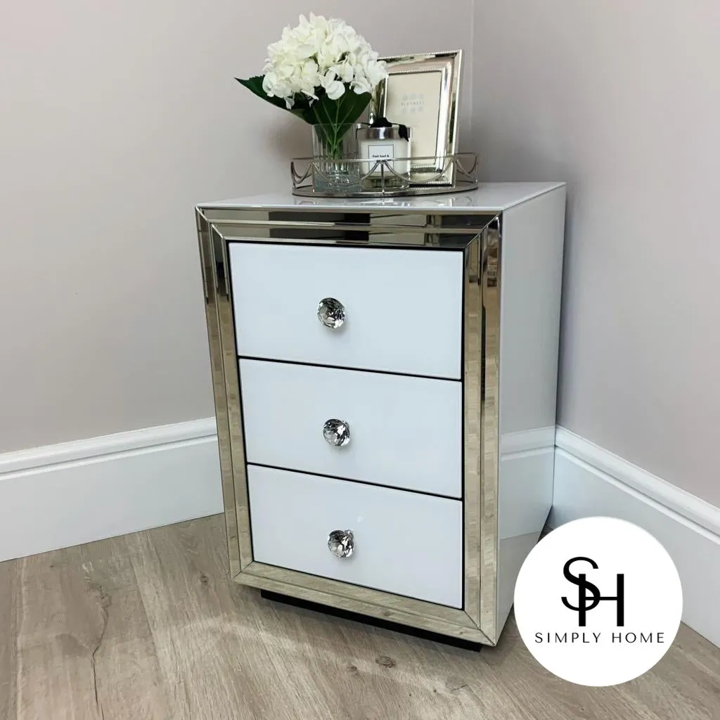 Classic White dresser & Stool, Classic White Chest of Drawers and 2x Classic White Bedside Table